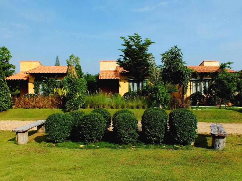 Villa Tuscany Country Resort Suan Phueng Eksteriør billede