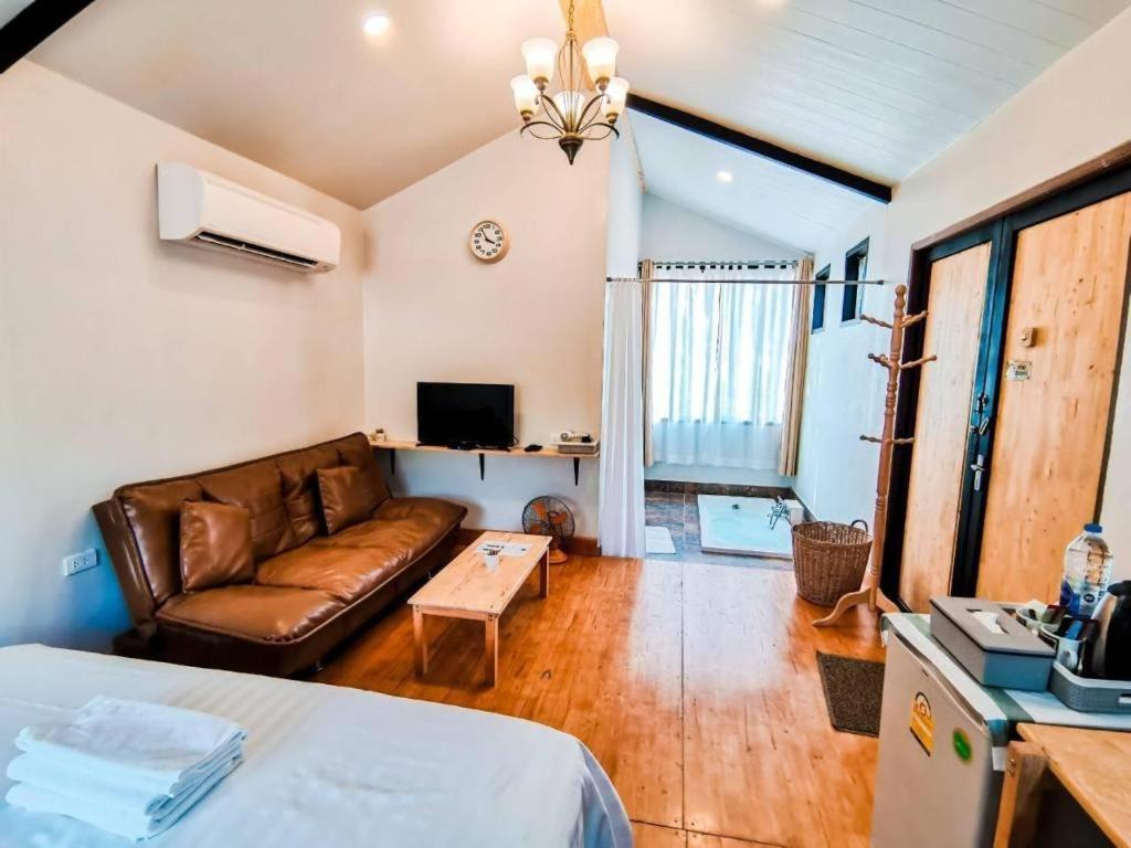 Villa Tuscany Country Resort Suan Phueng Eksteriør billede