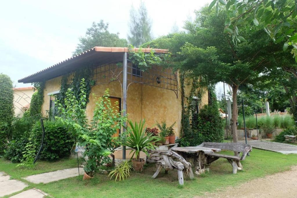 Villa Tuscany Country Resort Suan Phueng Eksteriør billede